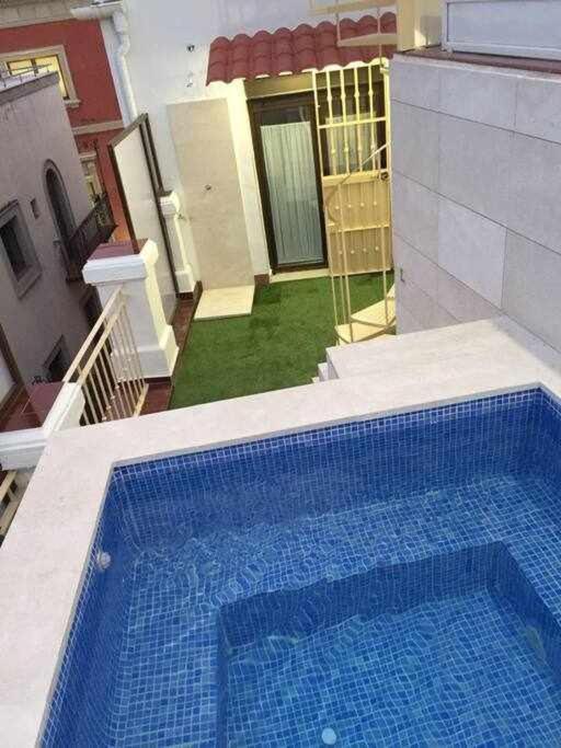 Atico Con Piscina Junto Catedral De Sevilla Exterior foto