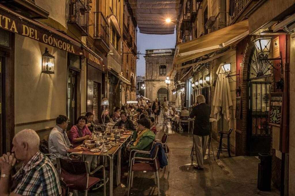 Atico Con Piscina Junto Catedral De Sevilla Exterior foto